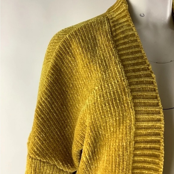 ModCloth Sz M Chenille Drop Sleeve Cardigan Marigold Polyester Open Face - Picture 2 of 6